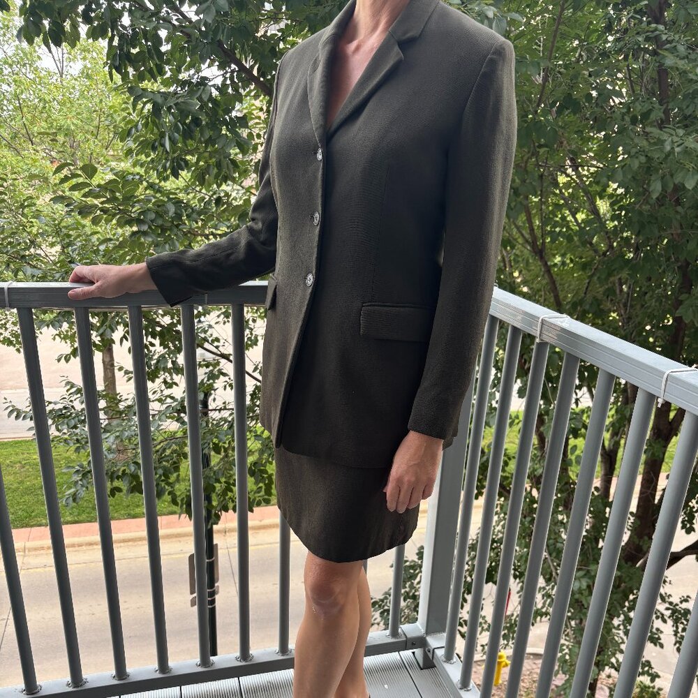 Jones New York Women’s 2 Piece Wool Olive Business Suit Blazer & Skirt Size 10